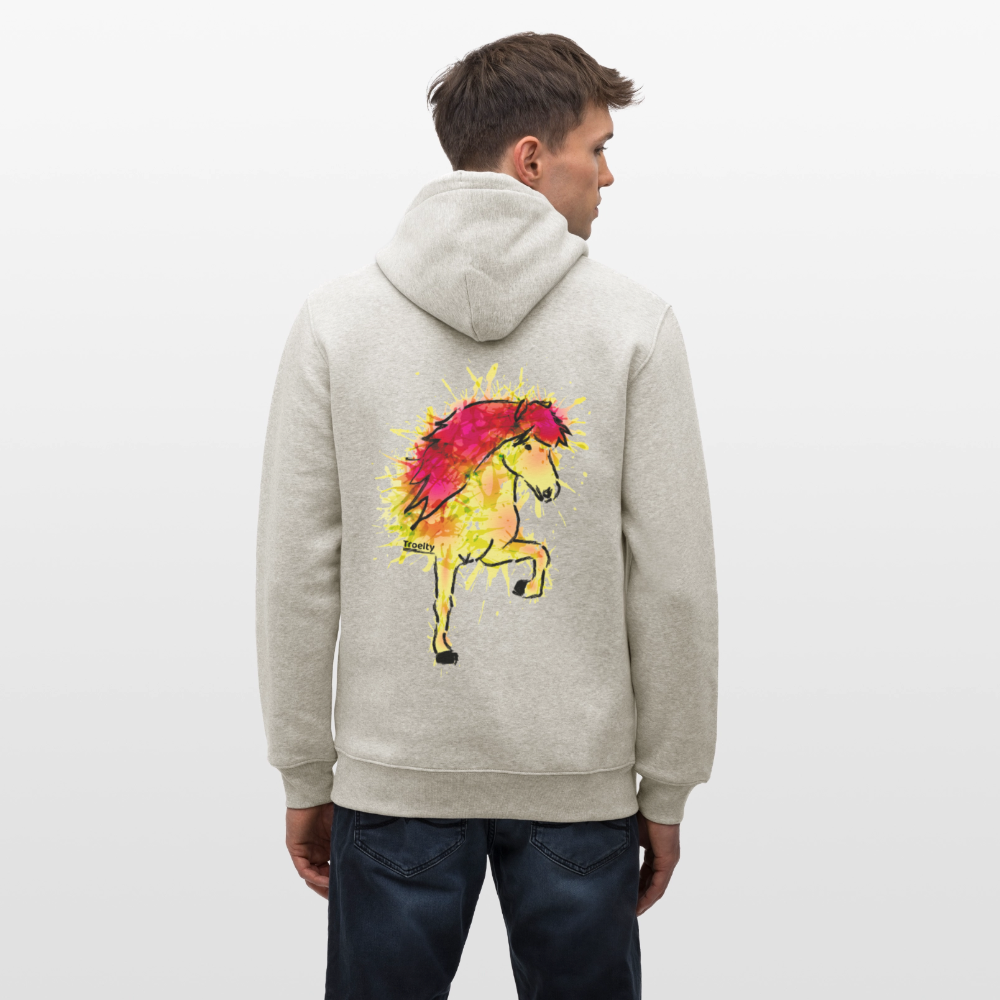 Mann von hinten, der einen beigefarbenen Hoodie mit dem gelb-roten Tölter Eldur trägt